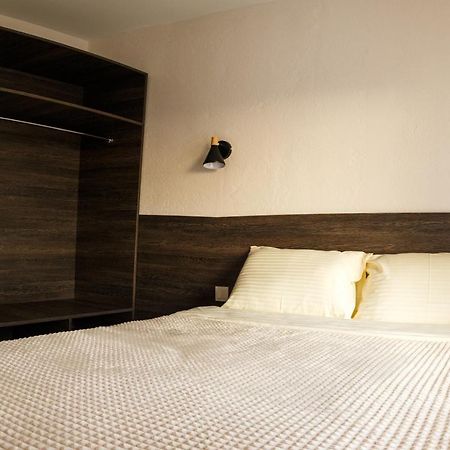 Colinele Aurii Cimislia Hotel Ngoại thất bức ảnh