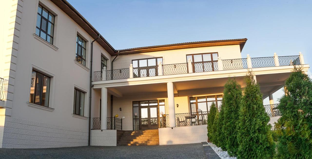 Colinele Aurii Cimislia Hotel Ngoại thất bức ảnh