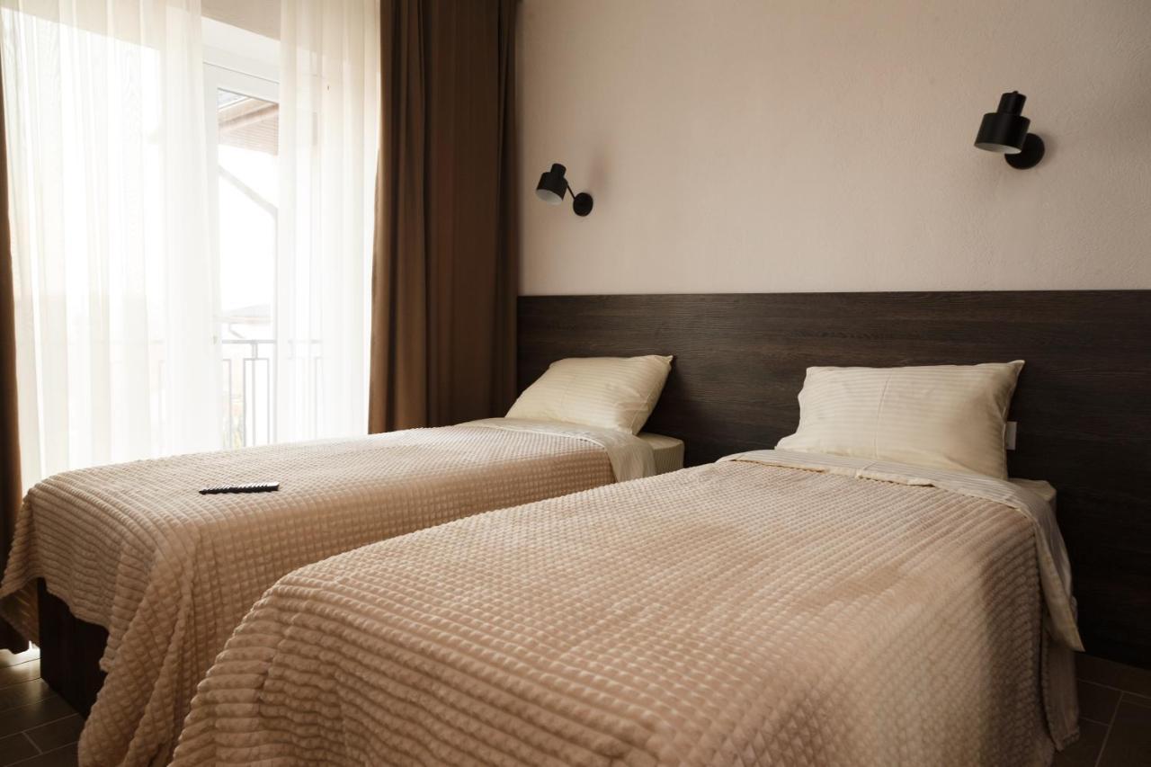 Colinele Aurii Cimislia Hotel Ngoại thất bức ảnh
