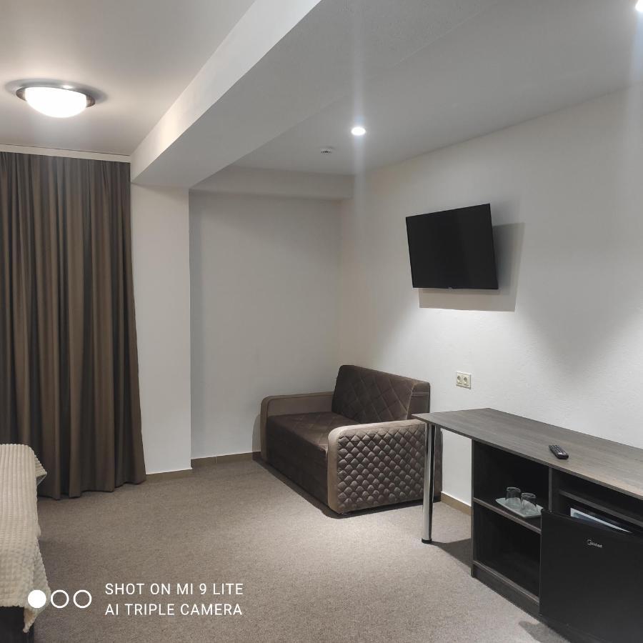 Colinele Aurii Cimislia Hotel Ngoại thất bức ảnh